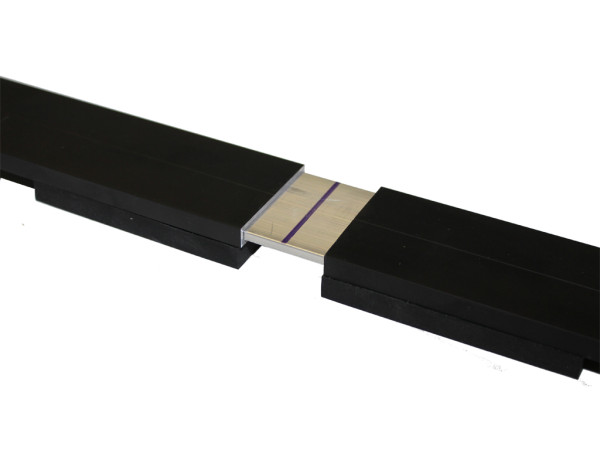 Pièce à insérer pour rails en aluminium