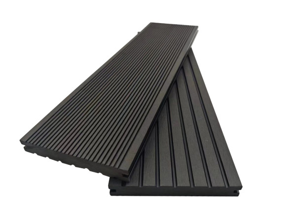 Lames de terrasse premium en composite couleur anthracite