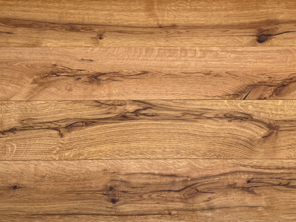 Parquet chêne Rustique au format de lames larges à l'ancienne brossé