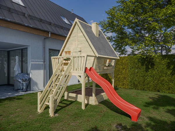 Cabane sur pilotis en bois autoclave avec toboggan rouge Clubhouse