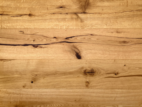 Parquet chêne Rustique au format de lames larges à l'ancienne brossé